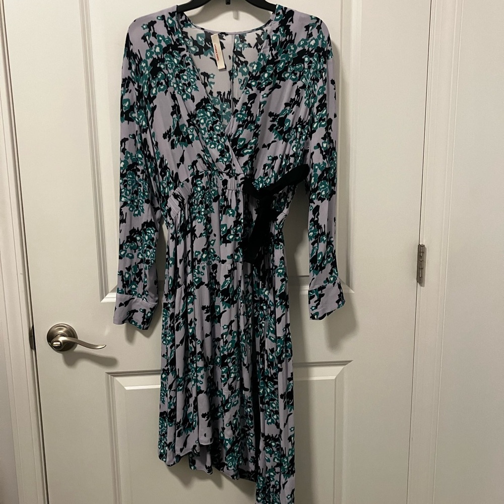 Floral Wrap Dress in Gray and Teal